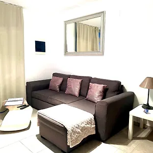 https://los-gracioseros-puerto-del-carmen-lanzarote.puertodelcarmen-hotels.org